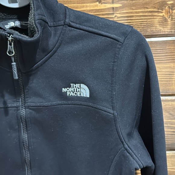 The North Face Women’s Jacket - Picture 4 of 12